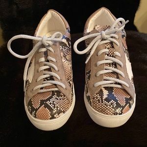Snake skin print faux leather sneakers